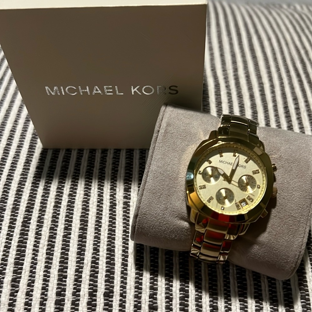 Micheal kors, diamond chronograph watch.